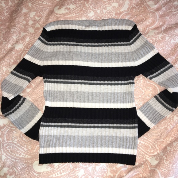 American Eagle Long Sleeve Knit Shirt - Picture 2 of 3